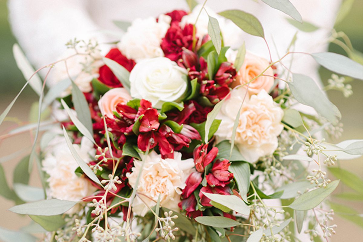 The Perfect Flowers for your Winter Wedding